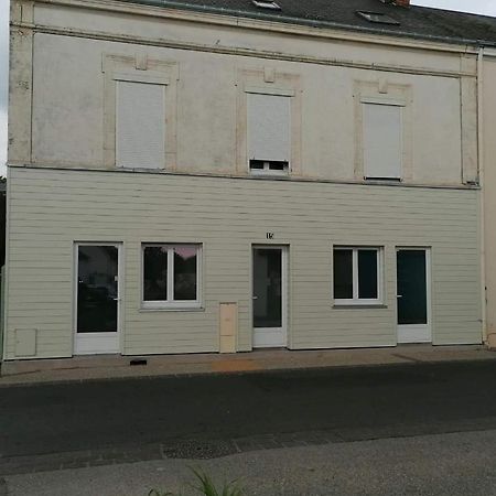 Charmant F2 Noyant Exteriör bild