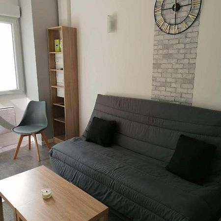 Charmant F2 Noyant Exteriör bild